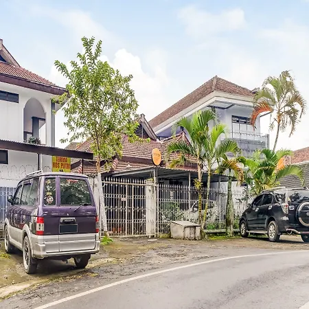SPOT ON 90797 Sukun Syariah Homestay-3